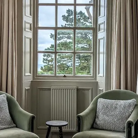 Hall 4* Fowey