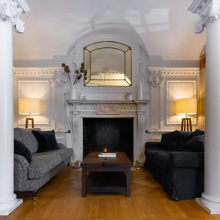 Hotel Hall Fowey