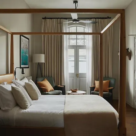 Hall Hotel