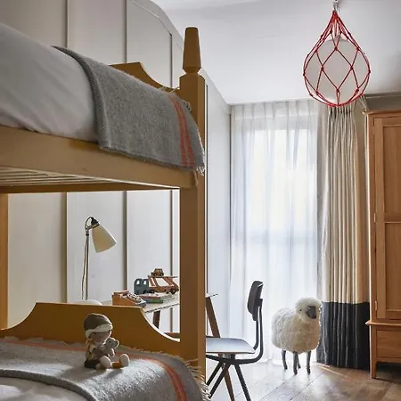 Hotel Hall 4*