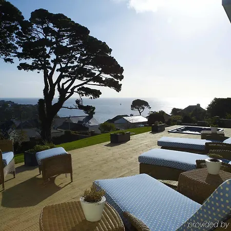 Hall Hotel 4*