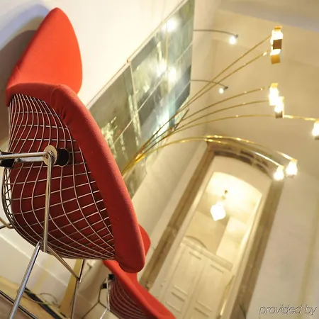 Hotel Hall 4*